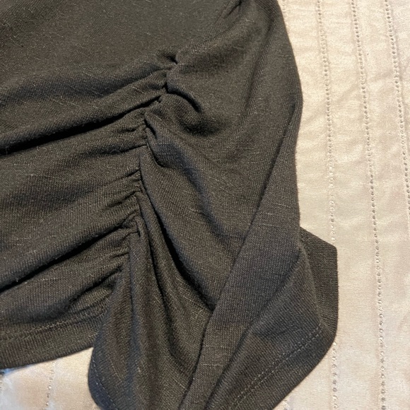 IZ Byer, XL but fits more like a M, quarter sleeve Top. - Picture 6 of 6